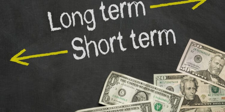 Entry and Exit Points in Forex: Long and Short-Term Investors