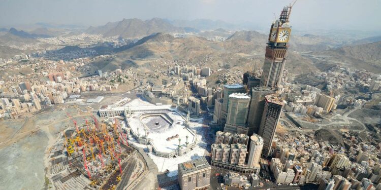 Saudi Wealth Fund Profit Plunges Despite Asset Growth