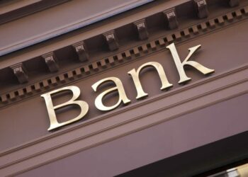 Central Bankers Confront Political Threats in Sintra