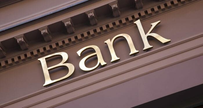 Central Bankers Confront Political Threats in Sintra