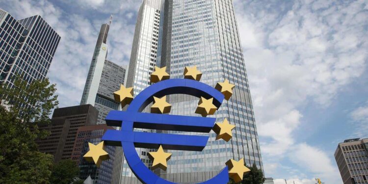 ECB Warns Dollar-Based Stablecoins May Undermine Euro