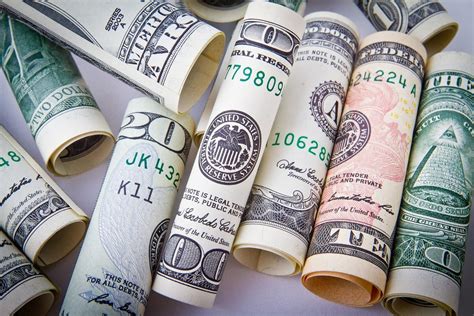 Dollar Slides as Tariff Clock Ticks Down