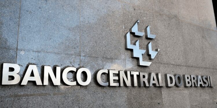 Brazil Inflation Forecast Cut, Easing Pressure on Central Bank