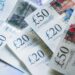 Pound Climbs on BoE Hawkish Vote Split