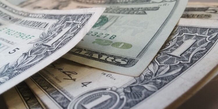 Dollar Sinks as Jobs Data Fuels Rate Cut Bets
